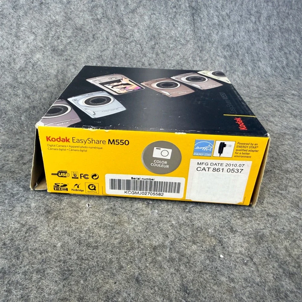 Kodak EasyShare M550 Digital Camera 12MP 5x Optical Zoom Champagne Bundle Box